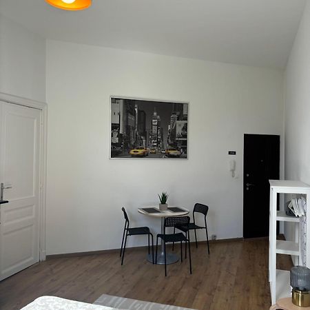 Studio Issa Brussel Bagian luar foto