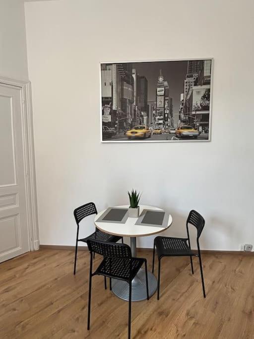 Studio Issa Brussel Bagian luar foto